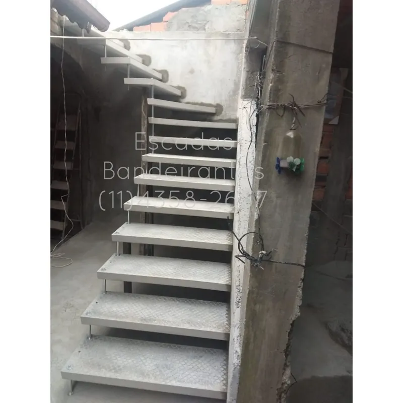 Escada - Leonardi - Construção Pré fabricada